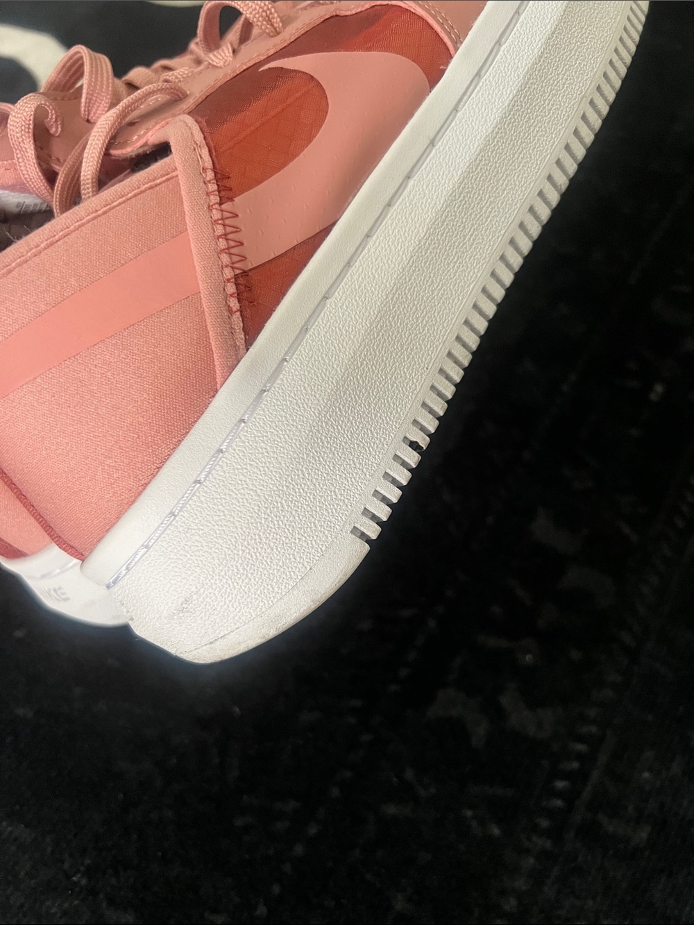 Nike Coral Pink Low-Top Sneakers - Picture 8 of 8